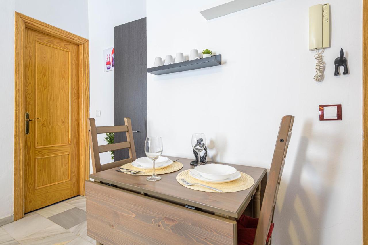 Wintowinrentals Coqueto Apartamento En El Centro De Malaga Ngoại thất bức ảnh