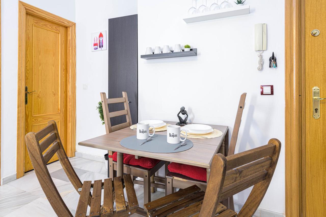 Wintowinrentals Coqueto Apartamento En El Centro De Malaga Ngoại thất bức ảnh