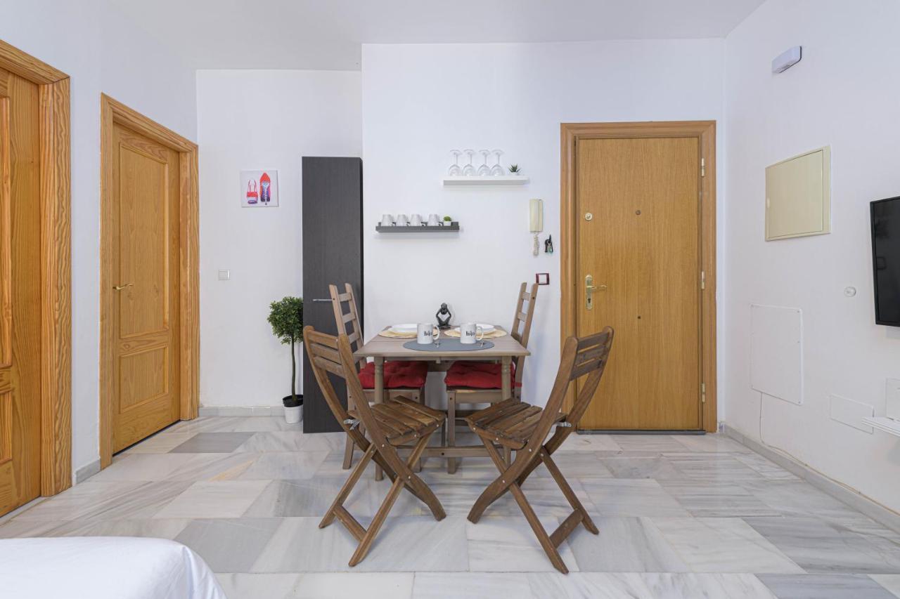 Wintowinrentals Coqueto Apartamento En El Centro De Malaga Ngoại thất bức ảnh