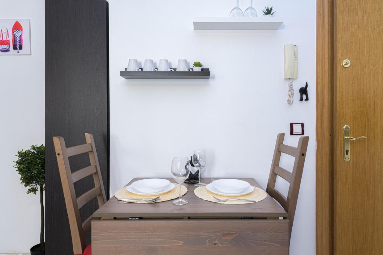 Wintowinrentals Coqueto Apartamento En El Centro De Malaga Ngoại thất bức ảnh